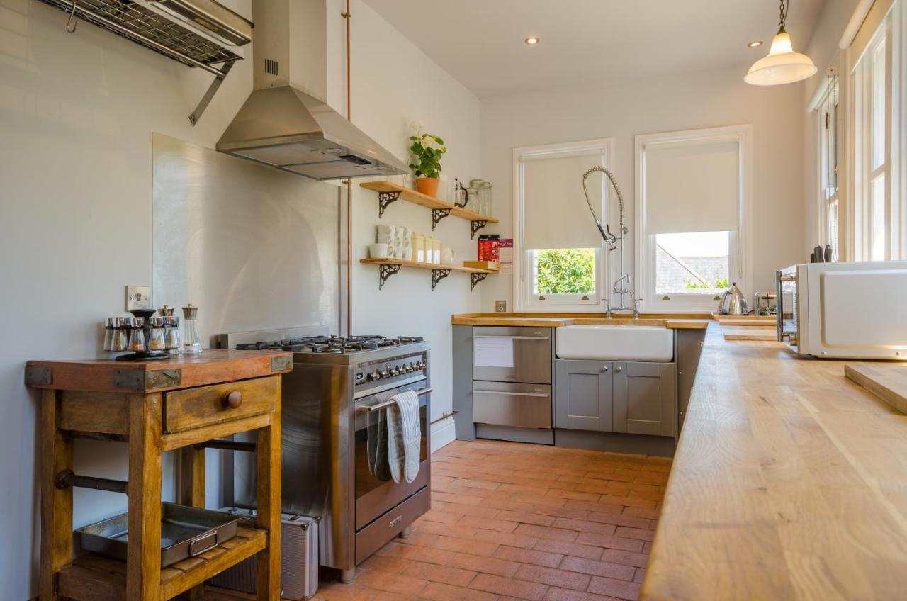 Villa Luxury Victorian School With Views Of Harbour à Fowey Extérieur photo